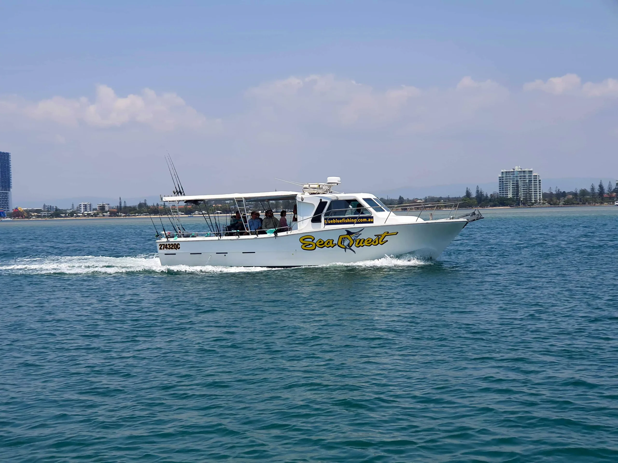 Anglers fishing from MV SeaQuest on a Gold Coast deep sea charter
