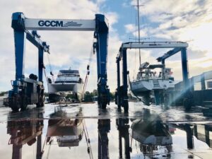 Travel lift Gold coast city marina