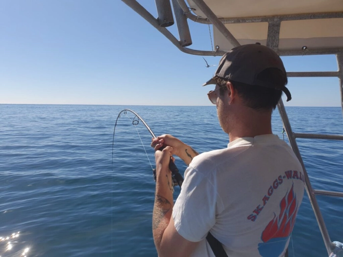 deep sea fishing charter adventure